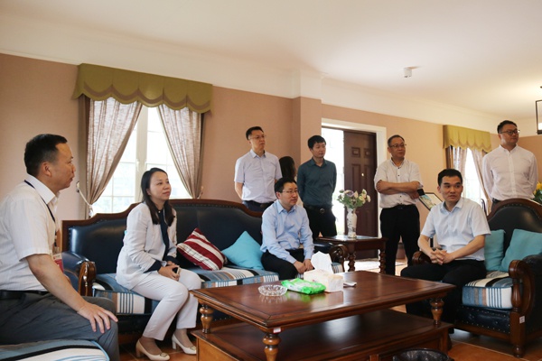 中建上海設(shè)計研究院沈娟來到市政遠大調(diào)研裝配式建筑6002.jpg