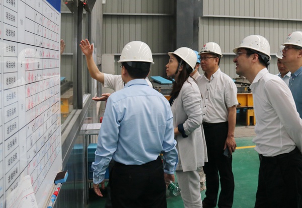 中建上海設(shè)計研究院沈娟來到市政遠大調(diào)研裝配式建筑6003.jpg