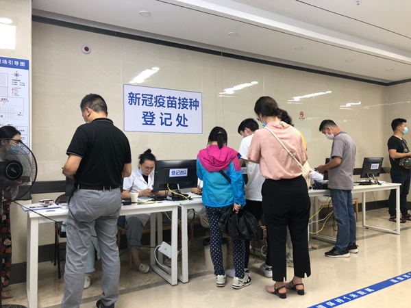 南昌市政建設(shè)集團(tuán)開(kāi)展第二批新冠疫苗接種工作6002.jpg