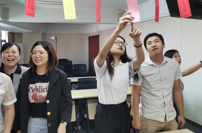共青團(tuán)南昌市政建設(shè)集團(tuán)有限公司委員會(huì)舉辦了“承傳統(tǒng)文化，享團(tuán)圓美滿(mǎn)”中秋主題活動(dòng)6911.jpg