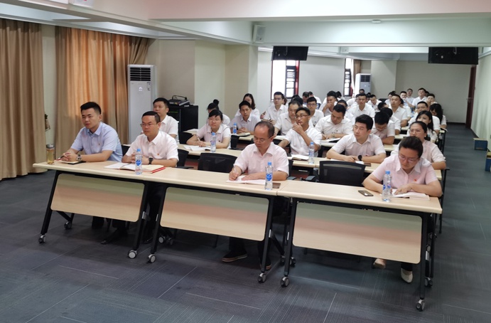 南昌市政建設(shè)集團舉行2021年黨員集中培訓(xùn)會6911.jpg