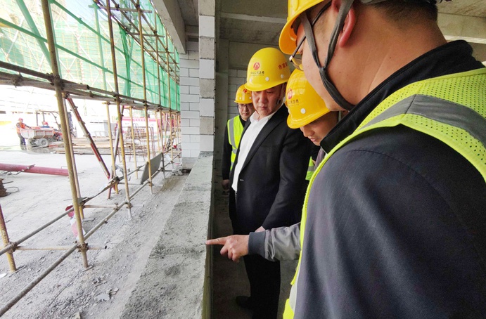 徐旭前往市政公用城三期項(xiàng)目、市政綠色建材科技產(chǎn)業(yè)園項(xiàng)目調(diào)研