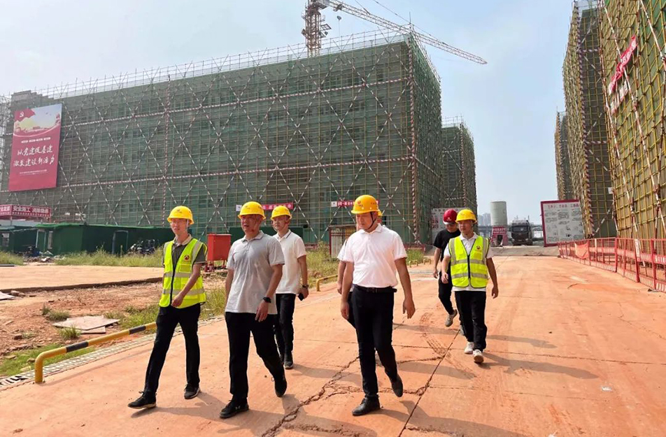 徐旭前往杭州路、新建職校等項目調(diào)研慰問