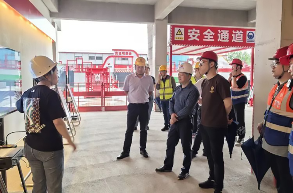 南昌市住建局曾偉到聯(lián)發(fā)九龍和悅、新建區(qū)人民醫(yī)院二部項(xiàng)目調(diào)研