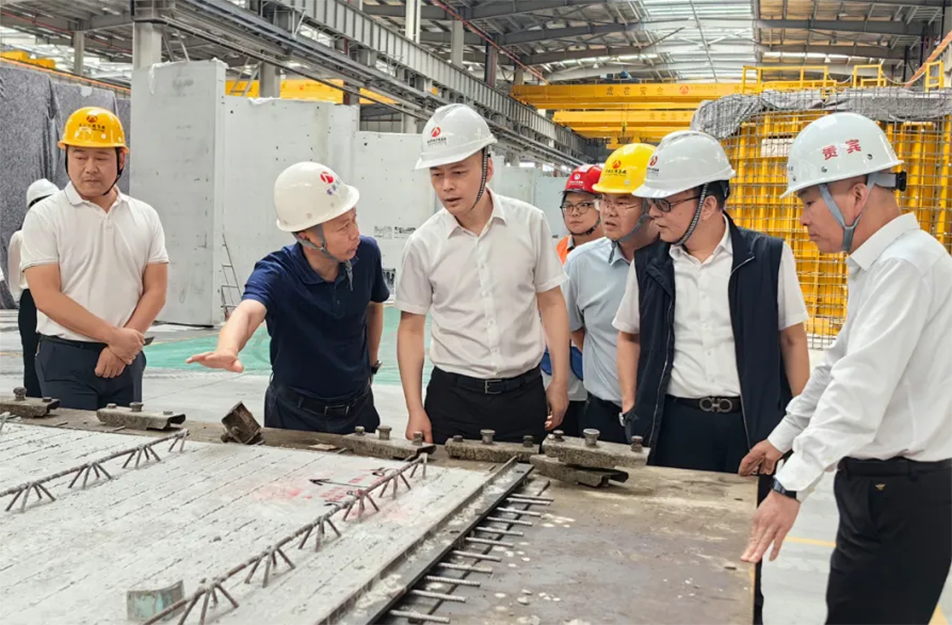 葛威敏到綠色產(chǎn)業(yè)園、新建區(qū)人民醫(yī)院二部項(xiàng)目調(diào)研